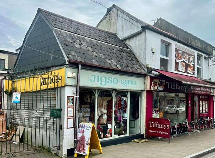 Semi Detached House For Sale In A Plymouth Street, Swansea, SA1