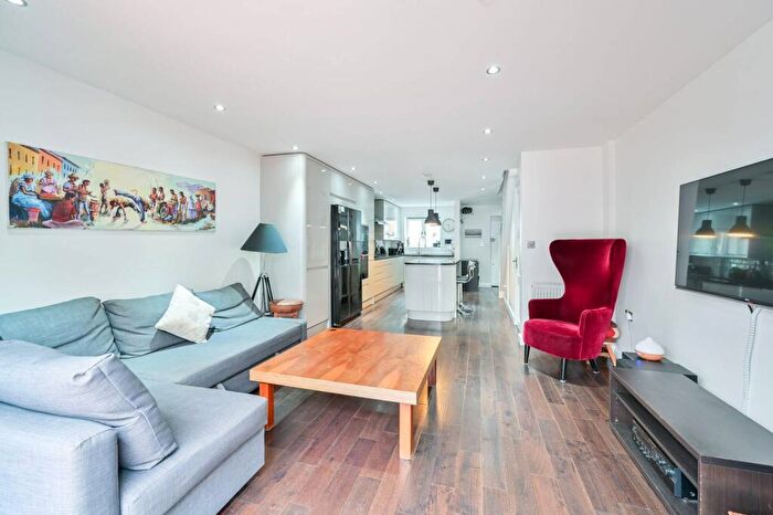 2 Bedroom Terraced House To Rent In Blakes Road, Peckham, London, SE15