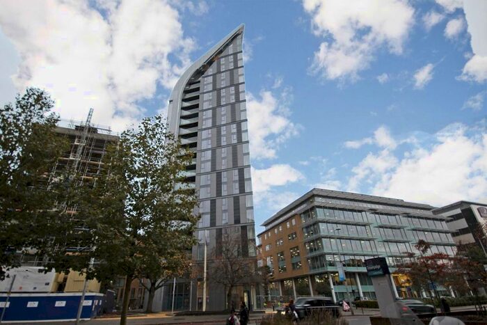 2 Bedroom Flat To Rent In Uxbridge Road, London W5