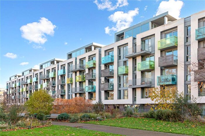 2 Bedroom Apartment For Sale In Blackthorn Avenue, London, N7