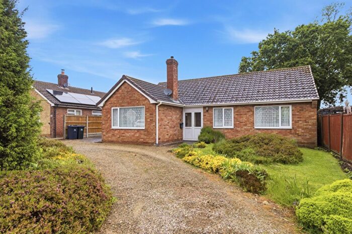 3 Bedroom Bungalow For Sale In Oakfield Road, Malvern, Worcestershire, WR14
