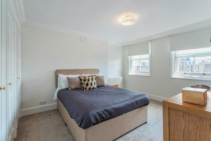 3 Bedroom Flat To Rent In Wimpole Street, Marylebone, W1G