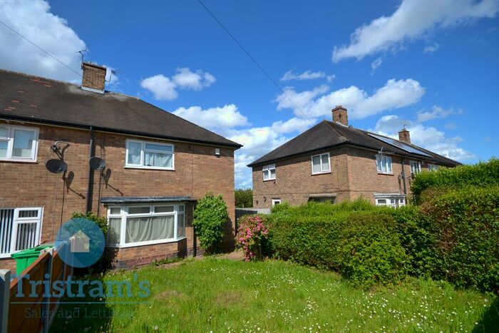 3 Bedroom Semi-Detached House To Rent In Winscombe Mount, Clifton, Nottingham, NG11