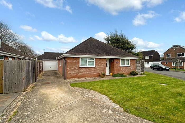 3 Bedroom Bungalow For Sale In Westlands, Rustington, Littlehampton, West Sussex, BN16