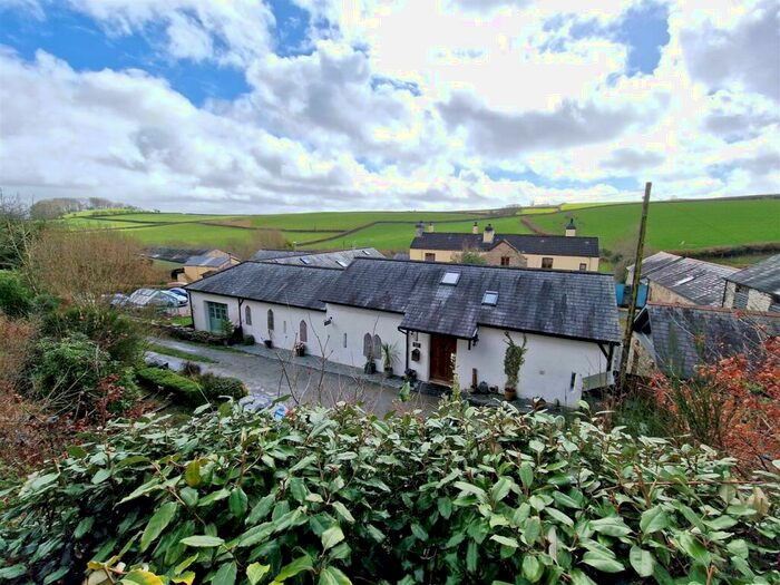 3 Bedroom Barn Conversion For Sale In Nr Tavistock, PL19