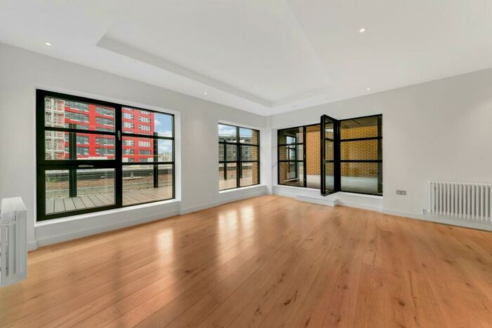 2 Bedroom Apartment To Rent In Amelia House, London City Island, London, E14