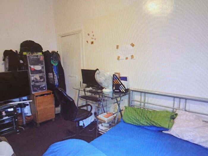 2 Bedroom Maisonette For Sale In Crofton Road, Camberwell, SE5