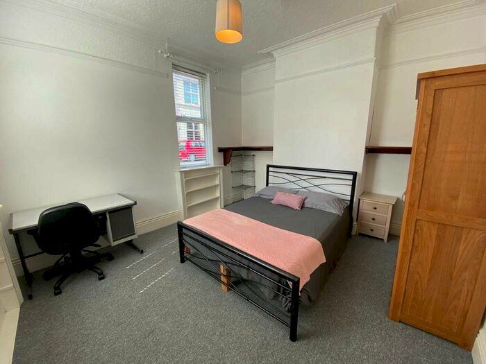 4 Bedroom Terraced House To Rent In Croydon Street, Sheffield, S11