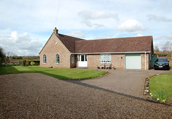 4 Bedroom Detached Bungalow For Sale In The Hawthorns, The Paddocks, Potterhanworth, Lincoln, Lincolnshire, LN4