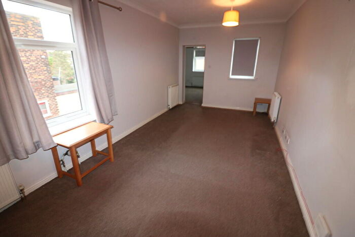 2 Bedroom Apartment To Rent In First Floor, Hull Road, HU4