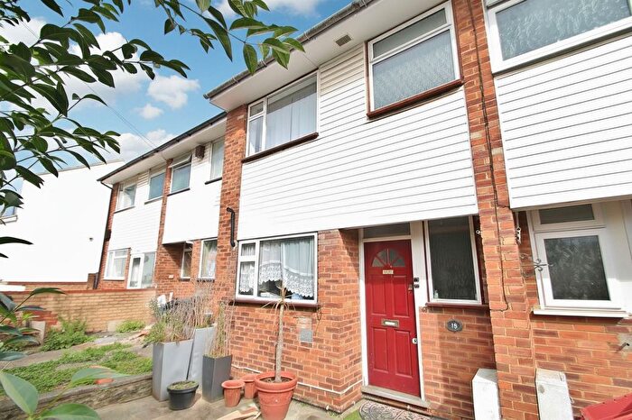 3 Bedroom Terraced House To Rent In Linkfield Road, Isleworth, TW7