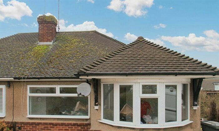 2 Bedroom Semi-Detached Bungalow To Rent In Grasmere Avenue, Luton, LU3
