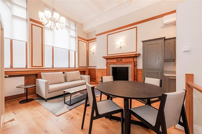 2 Bedroom Flat To Rent In Bell Yard, London, WC2A