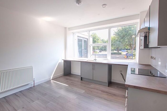 1 Bedroom Flat To Rent In Windsor Road, Trowbridge, BA14