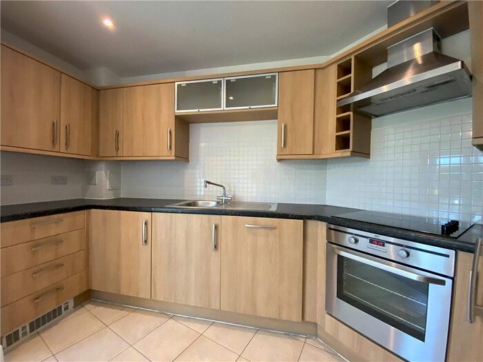 2 Bedroom Flat To Rent In Pavilions, Windsor SL4