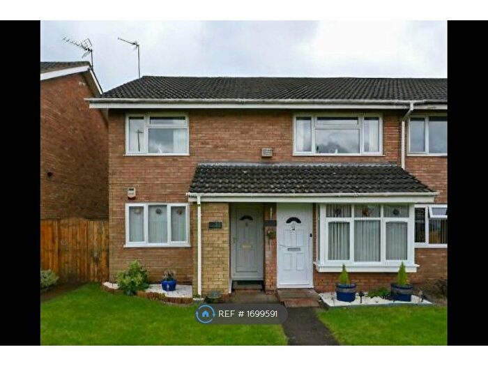 2 Bedroom Maisonette To Rent In Lomas Drive, Birmingham, B31