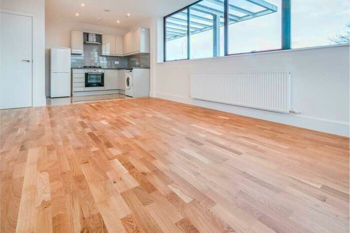 2 Bedroom Apartment To Rent In Oak House, GU51