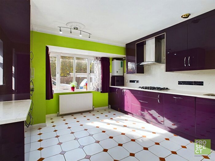 4 Bedroom Semi-Detached House To Rent In Priory Street, Farnborough, Hampshire, GU14