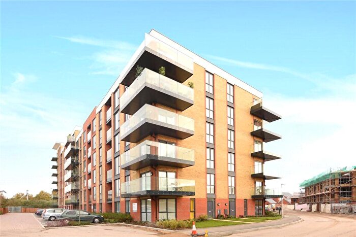 2 Bedroom Apartment To Rent In Oscar Wilde Road, Reading, Berkshire, RG1