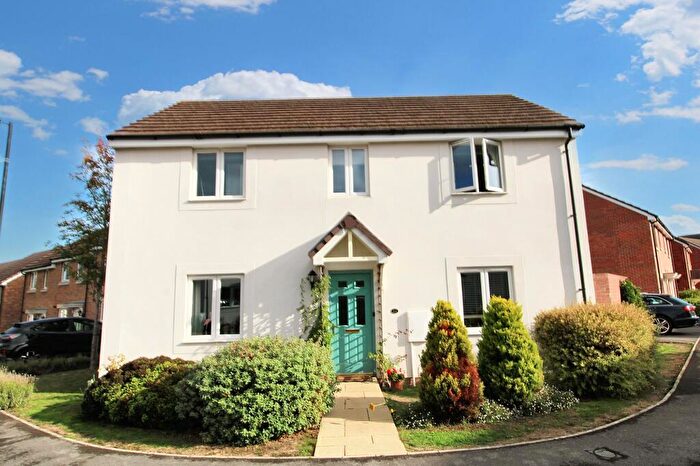 4 Bedroom Detached House For Sale In Herman Way, Old Sarum, SP4