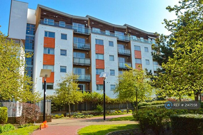 2 Bedroom Flat To Rent In Violet Road, London, E3