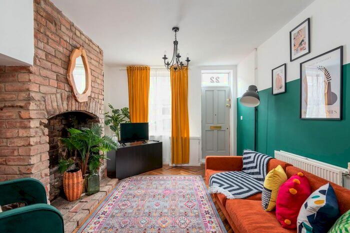 2 Bedroom Flat To Rent In Lower Ebor Street, York, YO23