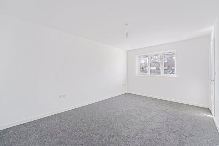 3 Bedroom Detached House For Sale In Eynswood Drive, Sidcup, DA14