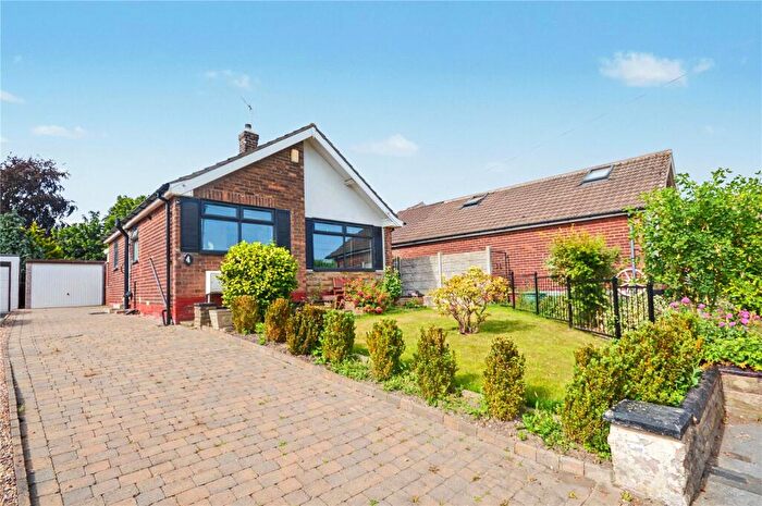 2 Bedroom Bungalow For Sale In Tudor Gardens, Leeds, West Yorkshire, LS11