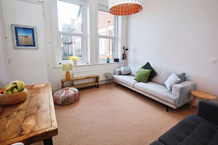 2 Bedroom Flat For Sale In Norwich Avenue West, Bournemouth, BH2