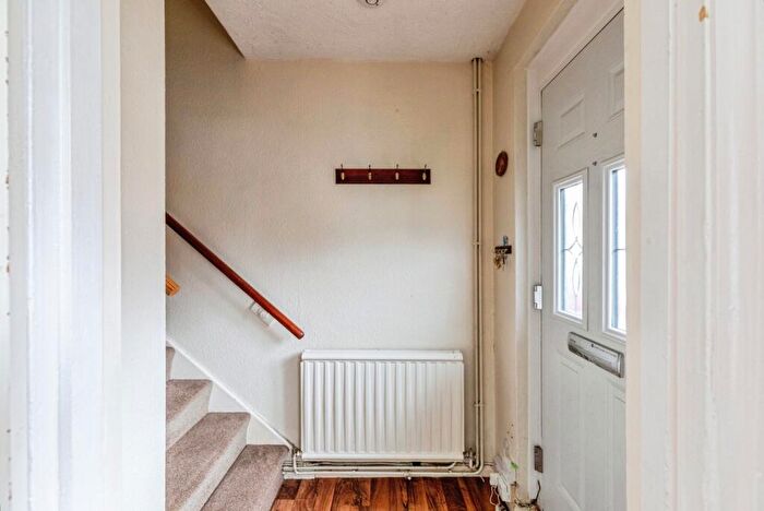 2 Bedroom End Of Terrace House For Sale In Derwent Drive, Northampton, Northamptonshire, NN5