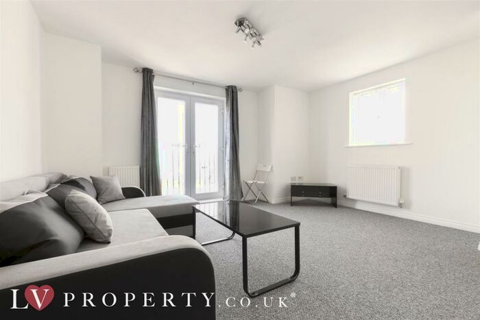 2 Bedroom Apartment To Rent In Summerton Road, Oldbury, B69