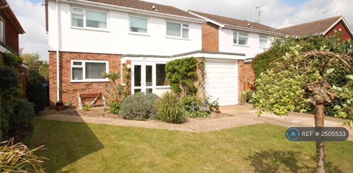 4 Bedroom Detached House To Rent In Cissbury Road, Worthing, BN14