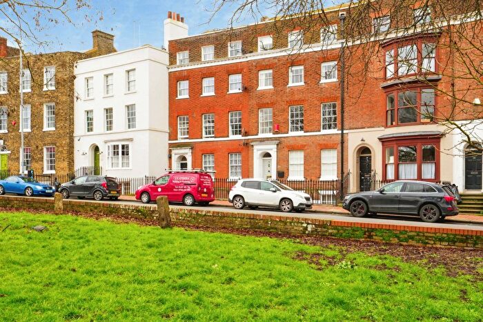 1 Bedroom Flat For Sale In Flat, Hawley Square, Margate, CT9