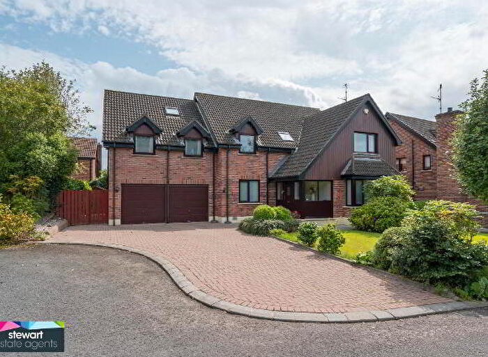 6 Bedroom Detached House For Sale In Waringfield Drive, Moira, BT67