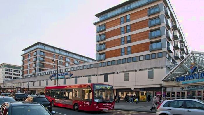 2 Bedroom Flat To Rent In High Street, Uxbridge, UB8