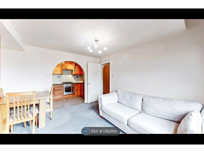 1 Bedroom Flat To Rent In Elvendon Road, London, N13