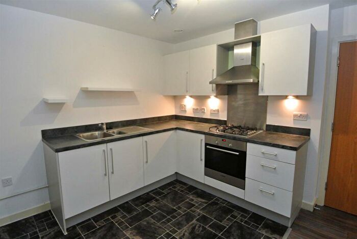 2 Bedroom Apartment To Rent In Addlestone, KT15