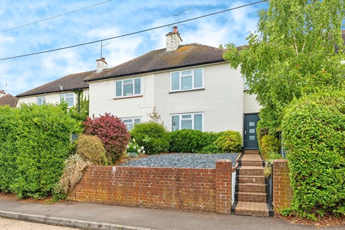 2 Bedroom Terraced House For Sale In Lee Close, Hertford, SG13