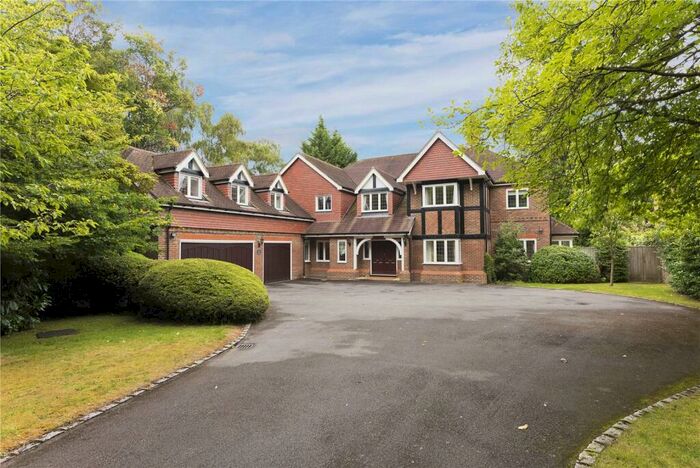 5 Bedroom Detached House To Rent In Eriswell Crescent, Burwood Park, Walton-On-Thames, Surrey, KT12