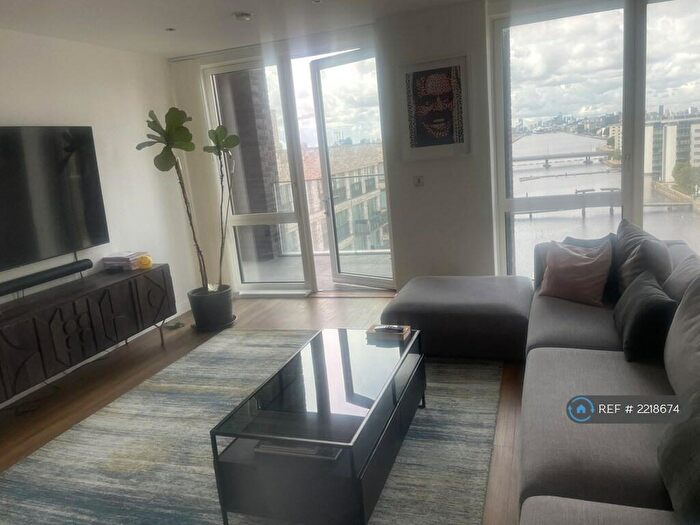 3 Bedroom Flat To Rent In Hamme Building, London, E16
