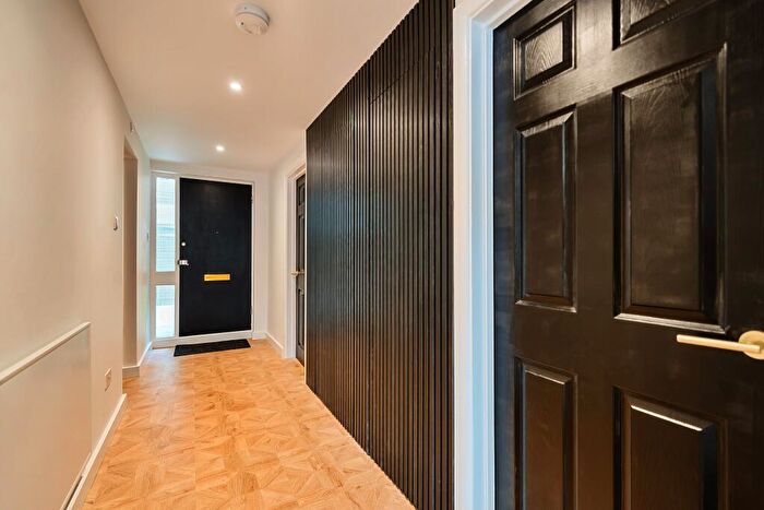 2 Bedroom Flat For Sale In Coniston Court, Stonegrove, Edgware, HA8