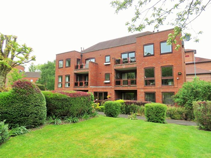 2 Bedroom Flat For Sale In Alderwood Place, Princes Way, Solihull, B91