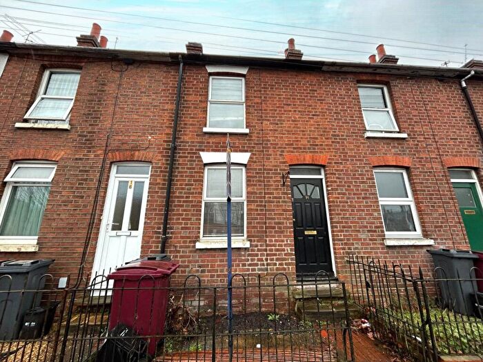 2 Bedroom Terraced House To Rent In Pell Street, Reading, Berkshire, RG1