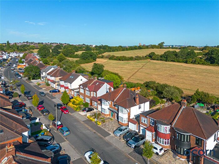 3 Bedroom Semi Detached House For Sale In Valley Drive, Kingsbury, London, NW9