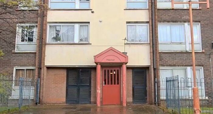 3 Bedroom Flat To Rent In Hector, Five Acre, NW9