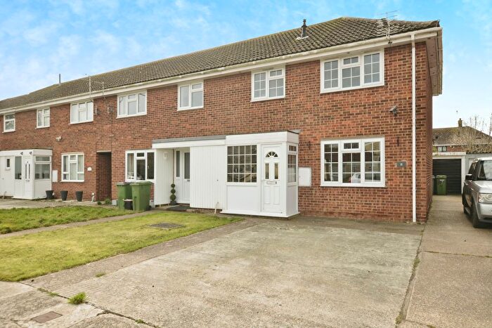 3 Bedroom End Of Terrace House For Sale In Vinelands, Lydd, Romney Marsh, Kent, TN29