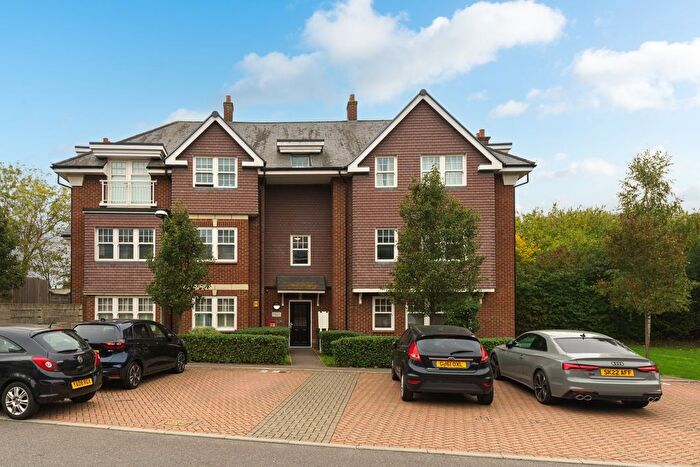 2 Bedroom Flat For Sale In Palmerstone Court, Rosebery Place, Mill Hill, NW7