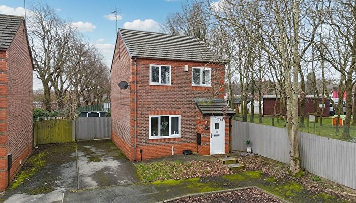 3 Bedroom Detached House For Sale In Pearl Grove, Stoke-On-Trent, ST3