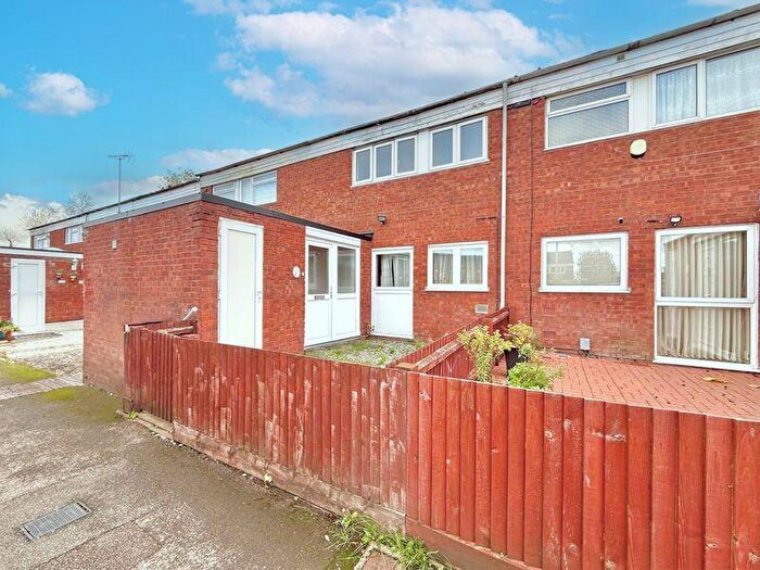 3 Bedroom Terraced House For Sale In Elm Park Close, Houghton Regis, LU5