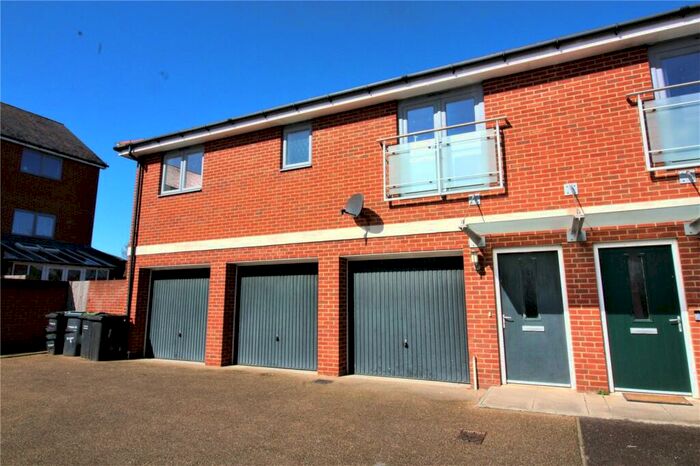 2 Bedroom Mews To Rent In Wells Court, Northfleet, Gravesend, Kent, DA11